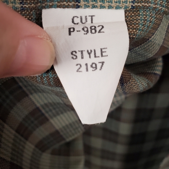 John Ashford Men's Wrinkle free Oxford. Brown green plaid. XL - Picture 8 of 11